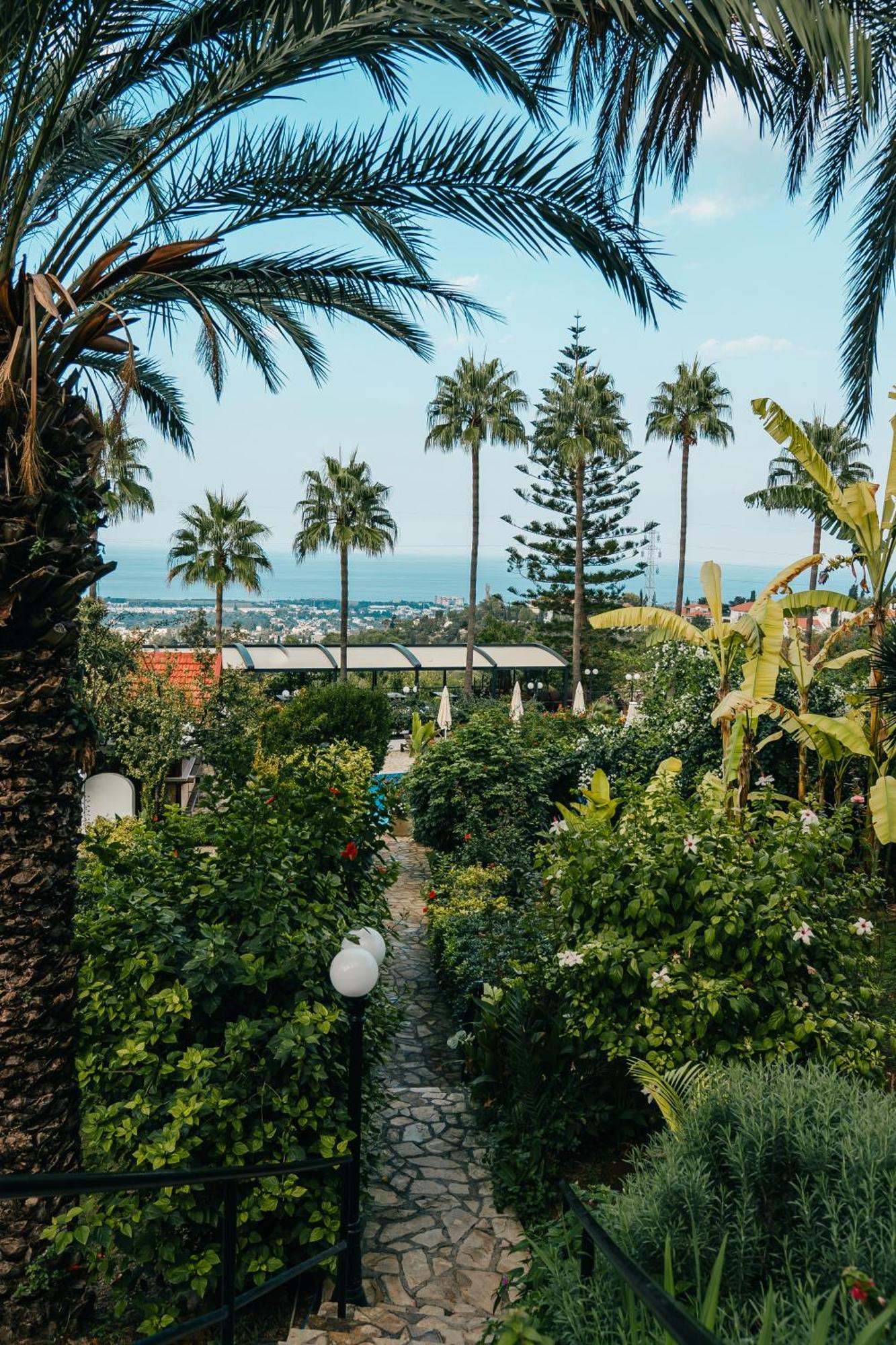Хостел Bellapais Gardens Экстерьер фото